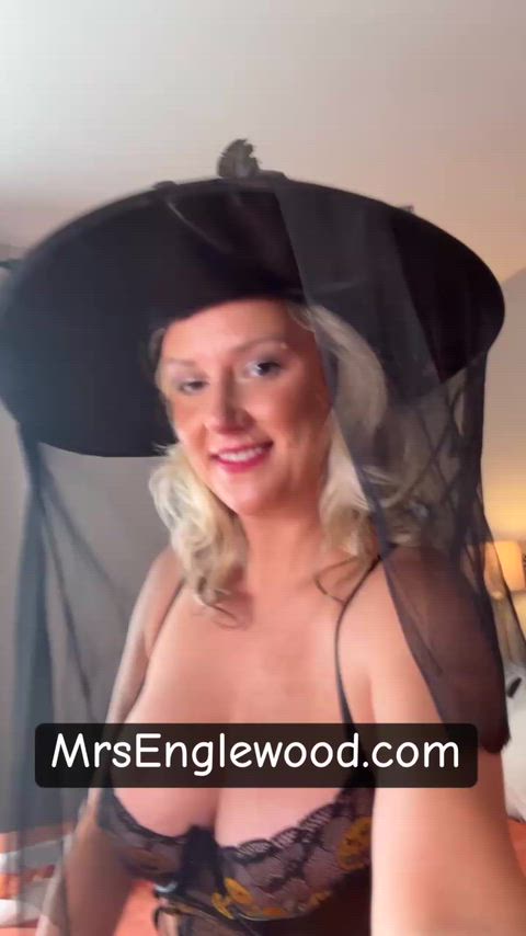 It's Spooky Season! Let's be scary together.