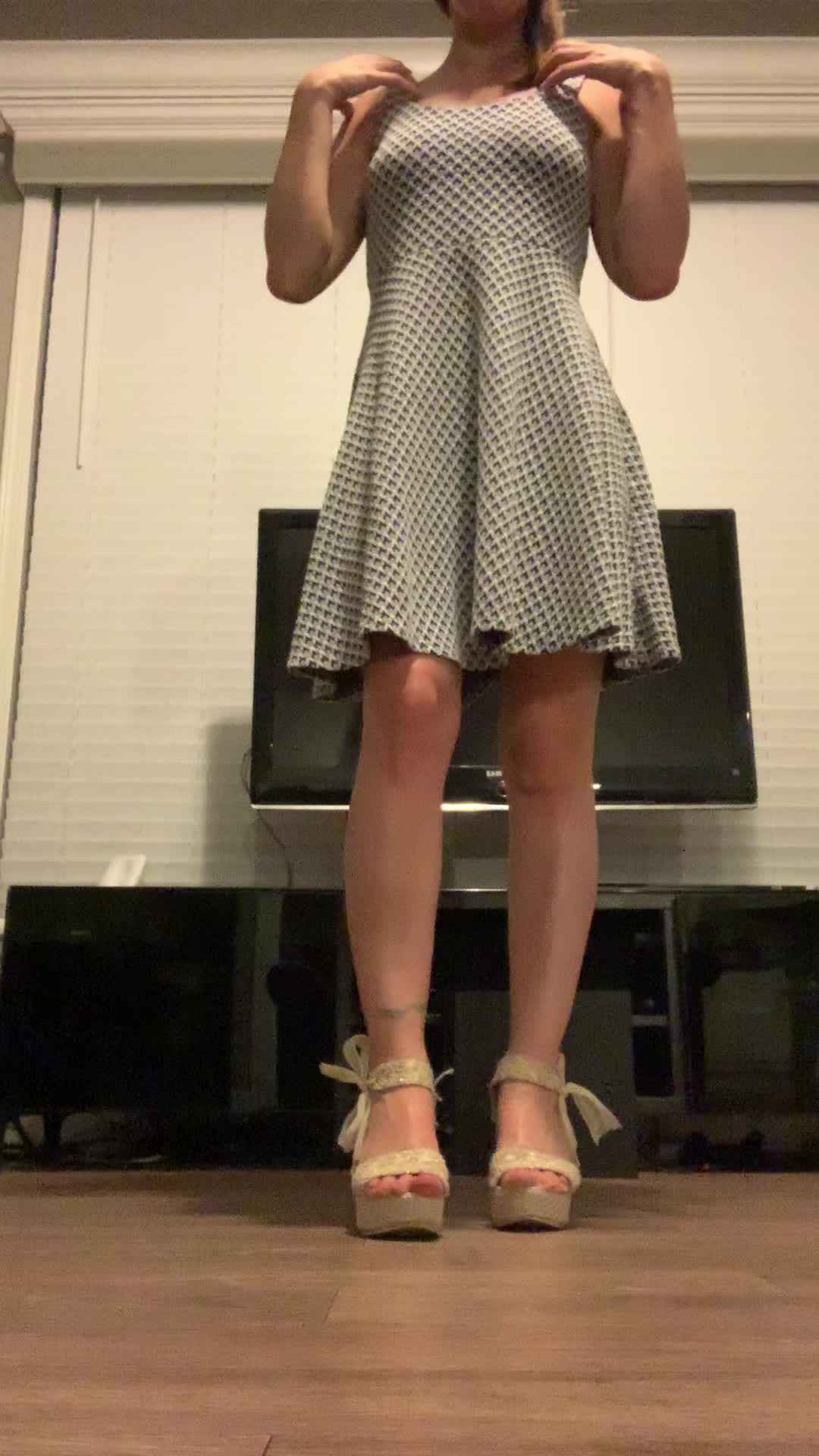Sneaky striptease after the kids are asleep. hope you like. 😊