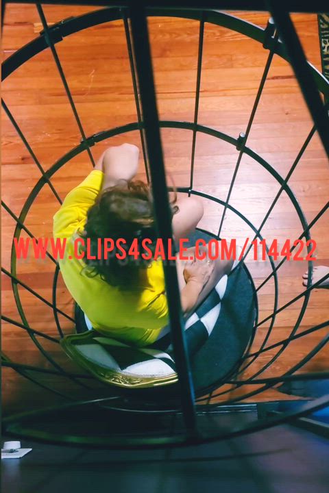 Caged ballbusting