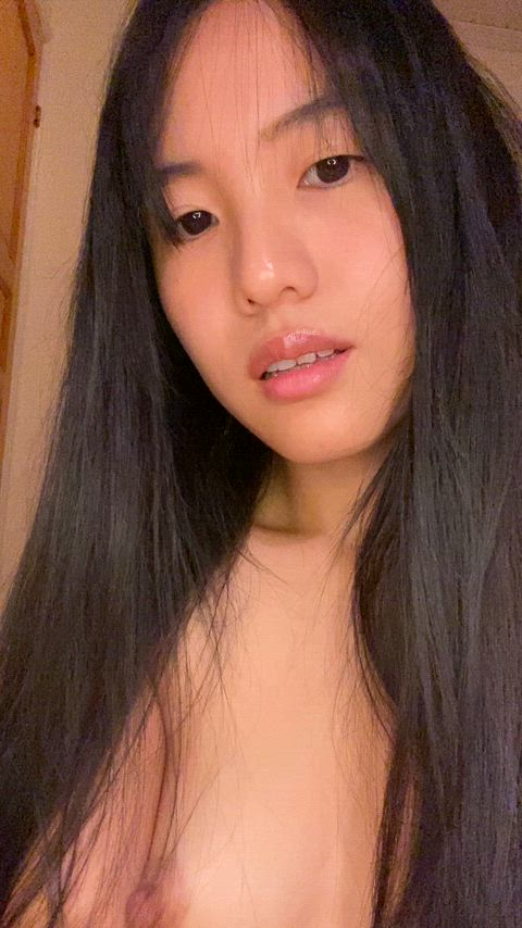 wanna make love while my boobs are leaking milk all over you ? 😘
