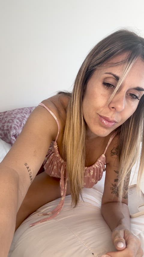 Come worship me… starting right at my soles