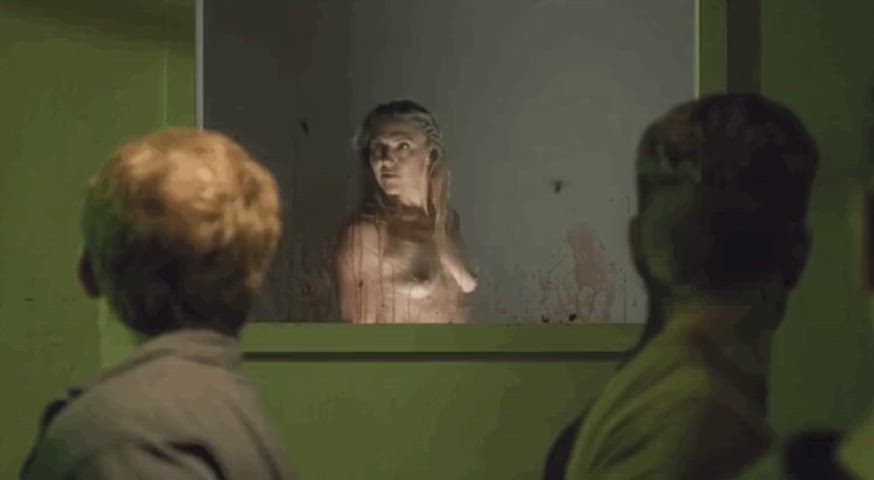 Dominique Swain in Nazi Overloard
