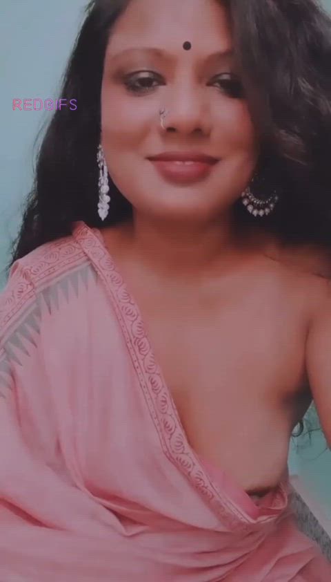 She is ready for expose