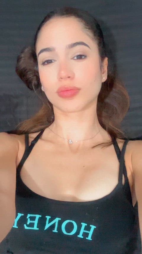 Type YES and upvote and i'll make sure to flood you with my nuds