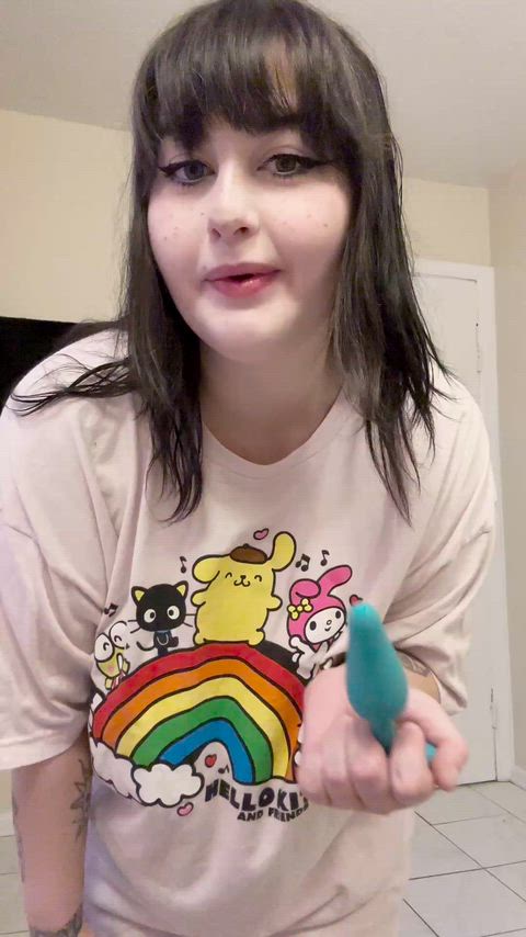 don’t be shy, i know you wanna watch me put this in