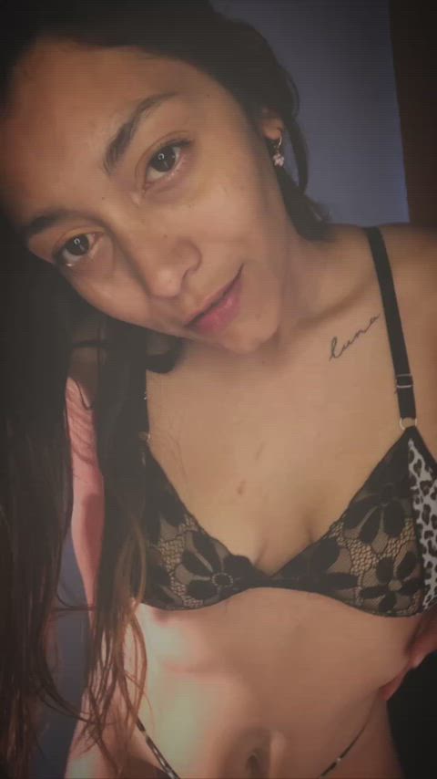 LATINA CON SUS ENCANTOS <3 ;)