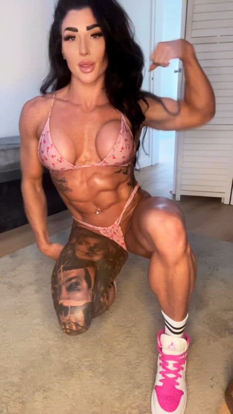 I didn’t realize how strong I look here