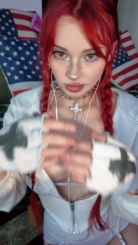 а redhaired witch knows how to seduce not only with her tits