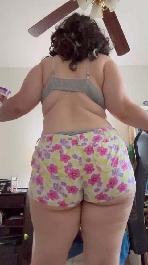 I love the way your eyes get stuck on it