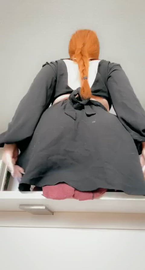TGIF tomorrow...come watch me spread my ginger ass and pussy lips 😘