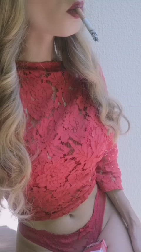 My smokey lips will leave you hypnotised