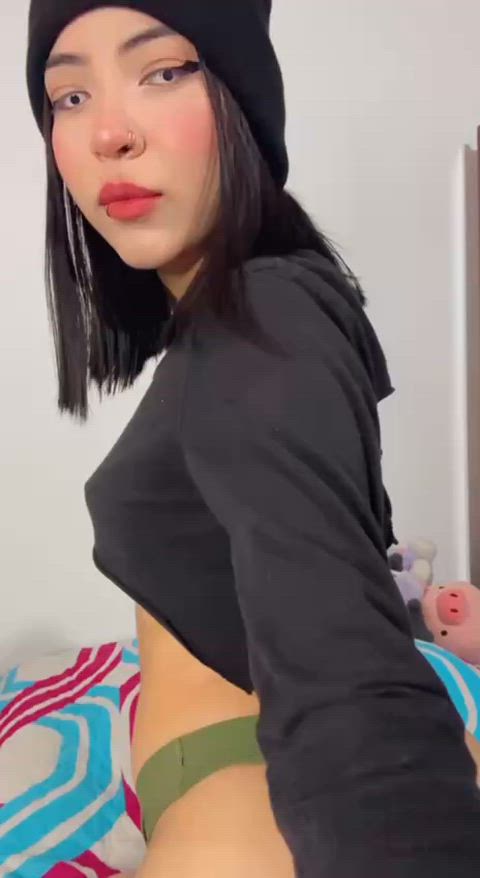 Hands off now… or should I make you wait?