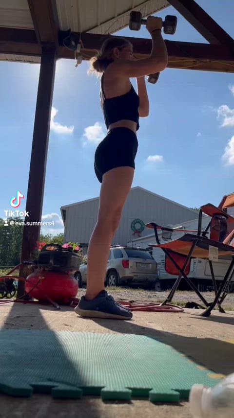 Leg day @eva.summers4