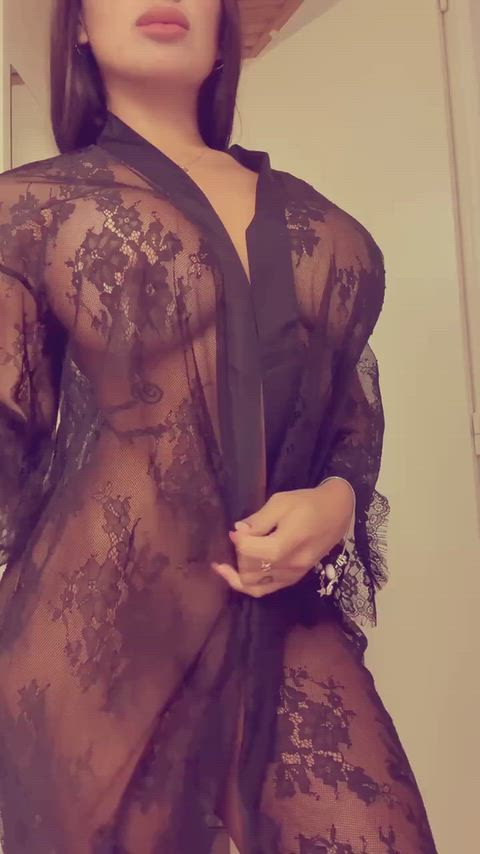 Slap it or squeeze it? Your choice thumbnail