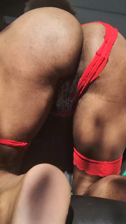 A big butt for a big bush