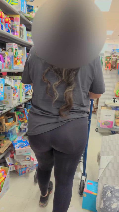 I love when other men stare at my wife's big juicy ass!