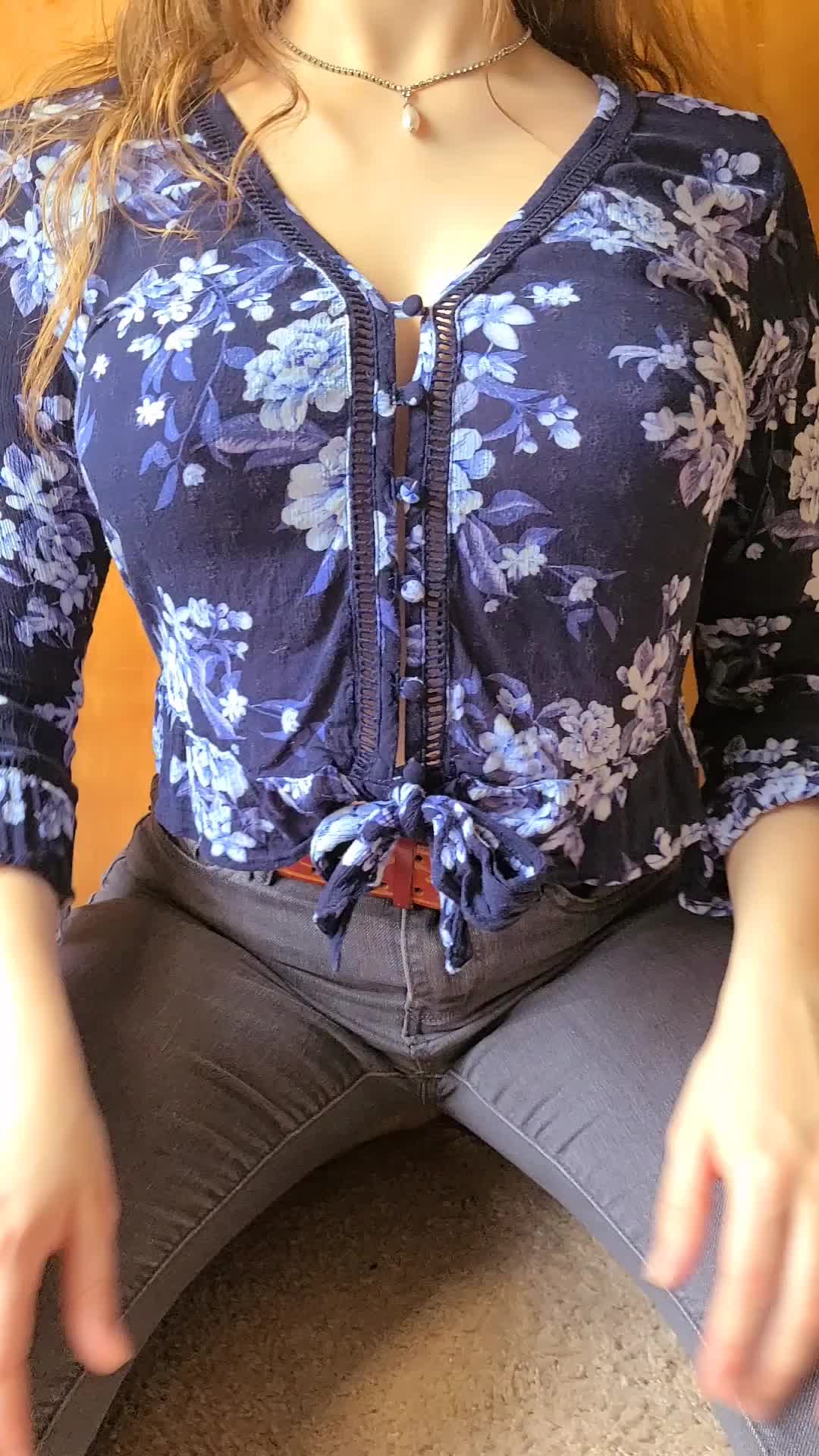 EVERY ᴜpvᴏᴛᴇ gets a free nude. Try me - sɴᴀᴘᴄʜᴀᴛ: 😈 sophieqees 😈