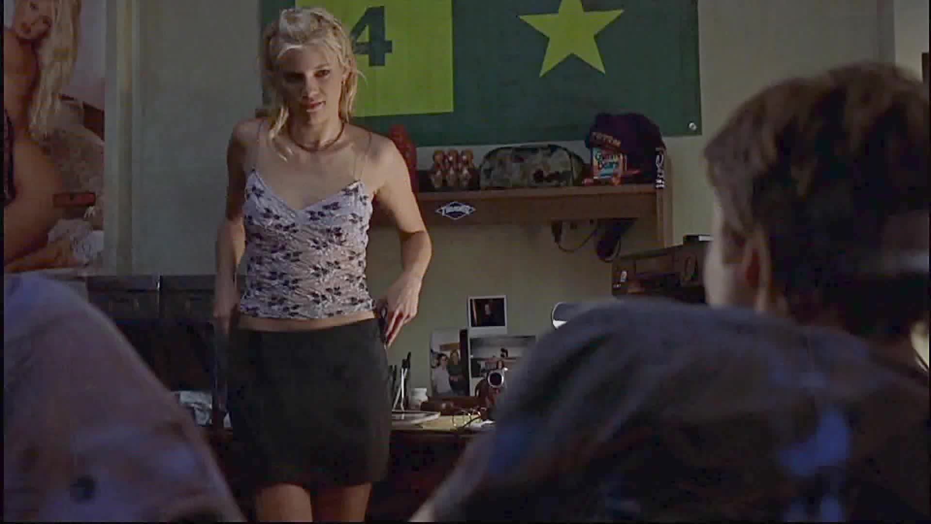 Amy Smart - Road Trip