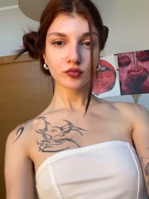 felt cute but mostly obsessed with how the light hits my tattoo and my braces