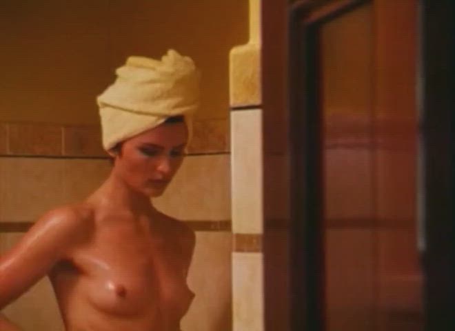 Gabrielle Fitzpatrick, aka Dulcea in "Power Rangers" - Offspring (1996)