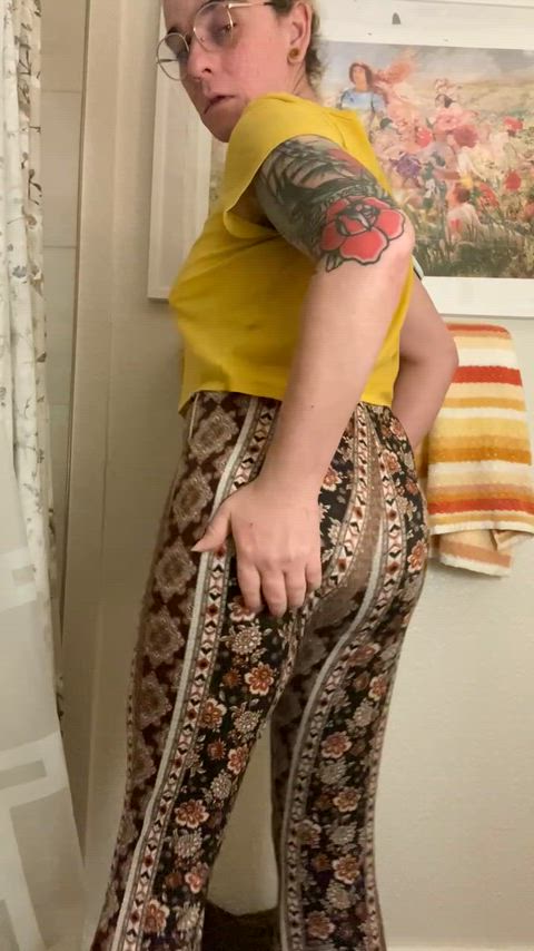 Just a transfemme peeing in the bush, no wait.. with a bush