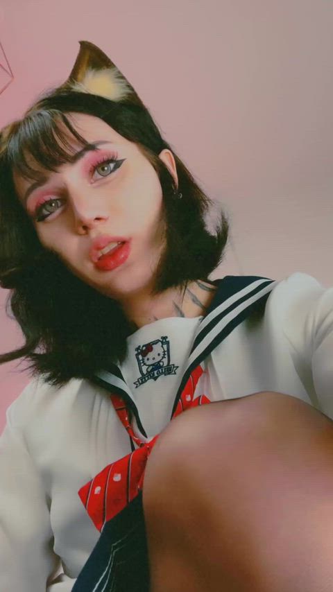 Are you like girls who don't wear anything under their skirts?