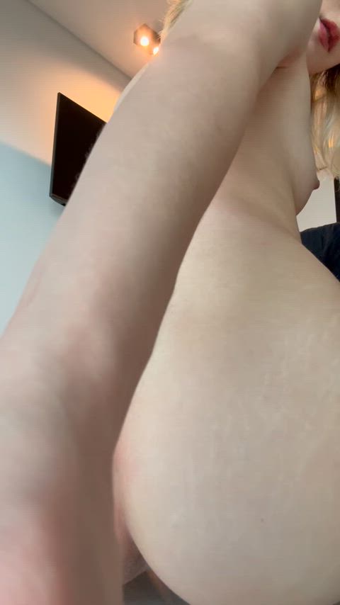 Let me froggy ride you :)