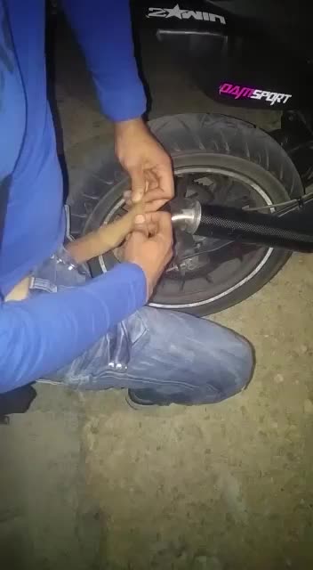 WHAT IS SERIOUSLY WRONG WITH THIS GUY??