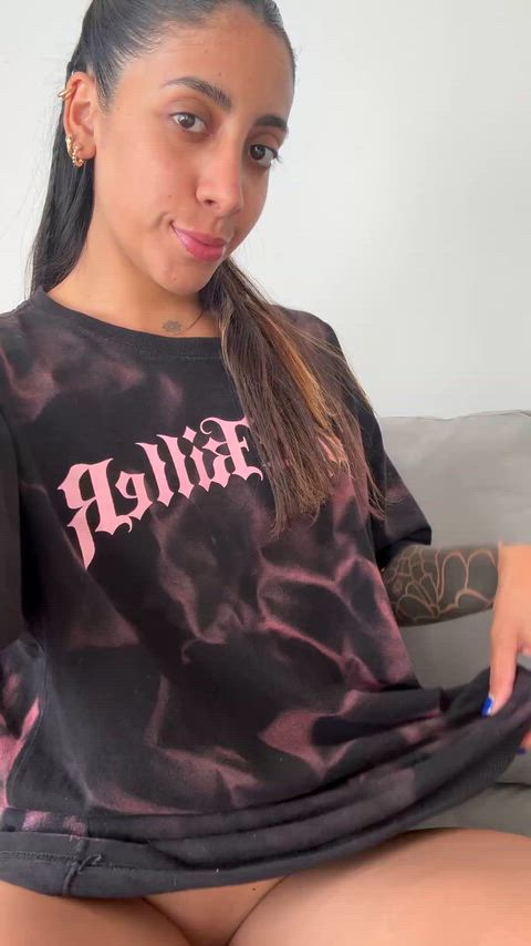 This brunette girl wants to get fucked