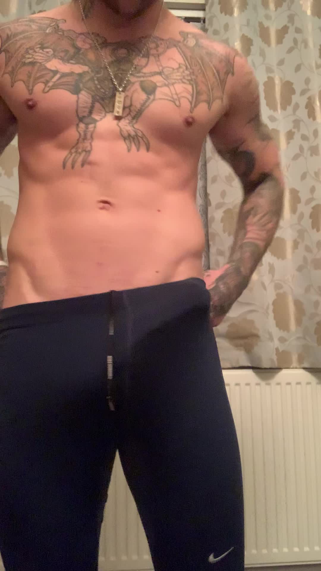 Running leggings are back out xxx