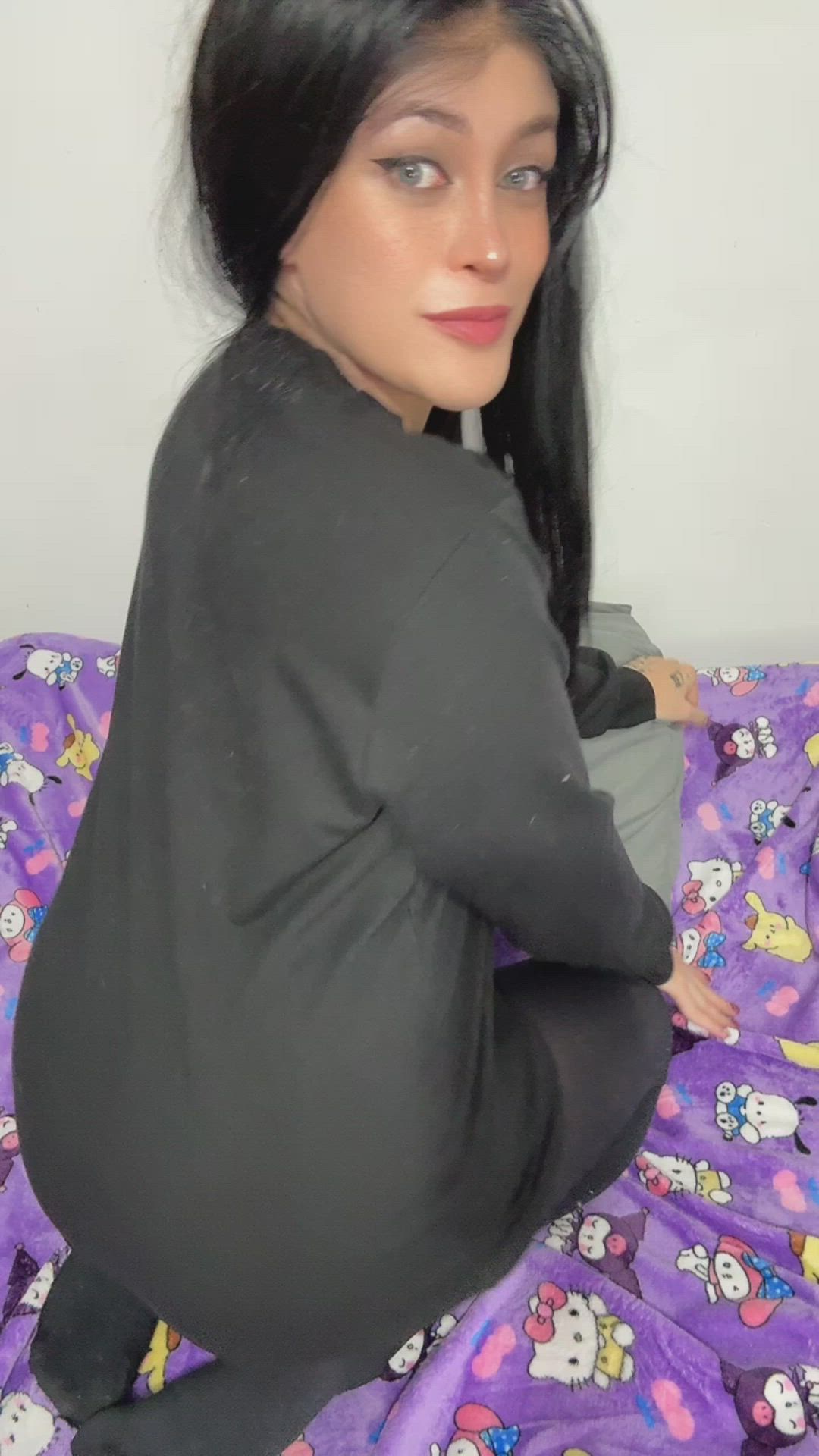 Alt mommies never leave a single drop out