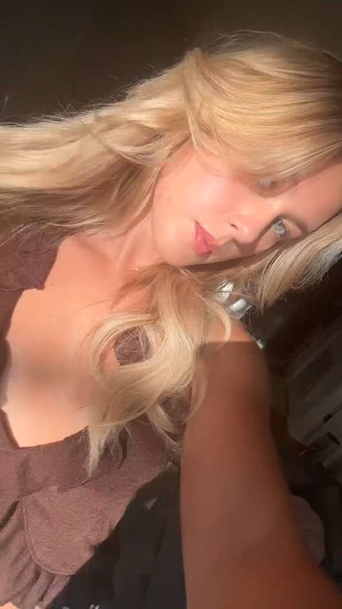 Sexy all natural petite blond