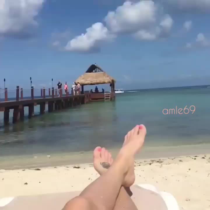 Vacation feets 👣👙♥️