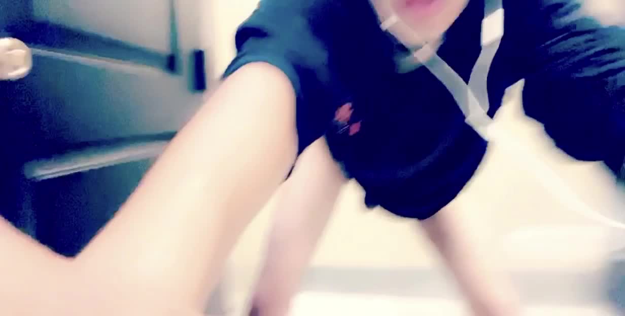 Fucked yself for the first time with a dildo lol