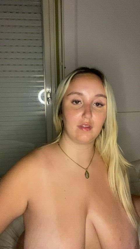 MILF energy that ruins your focus