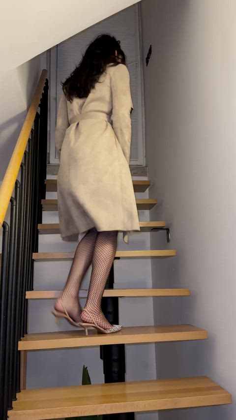 I couldn't find a hot girl, so I became a hot girl myself