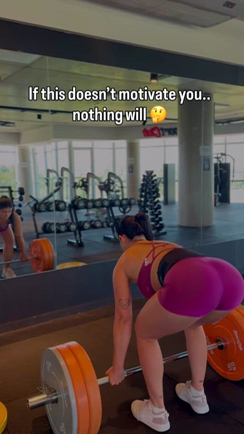 these shorts can’t handle this booty