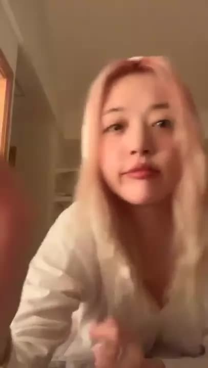 Sulli - In undies + tongue