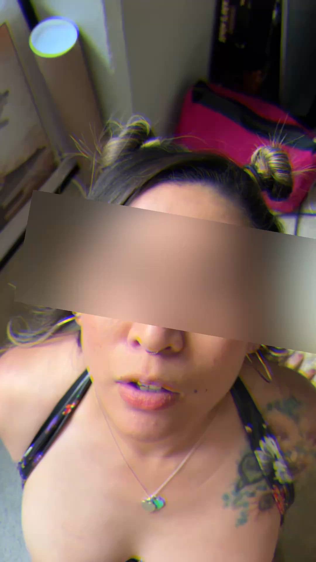 I love the feeling of a warm load on my face
