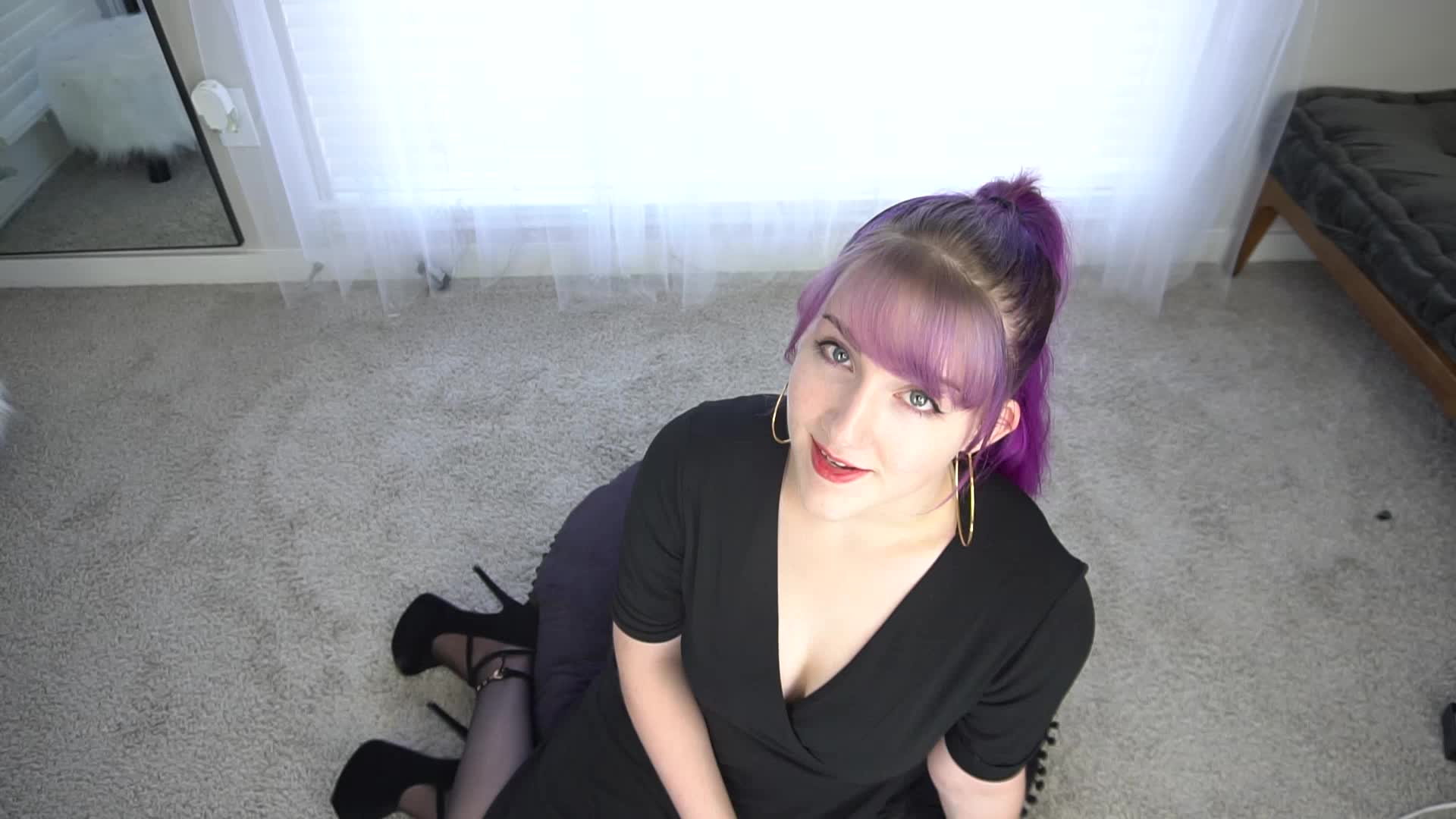 New video with a stupidly large dildo that makes my jaw ache 