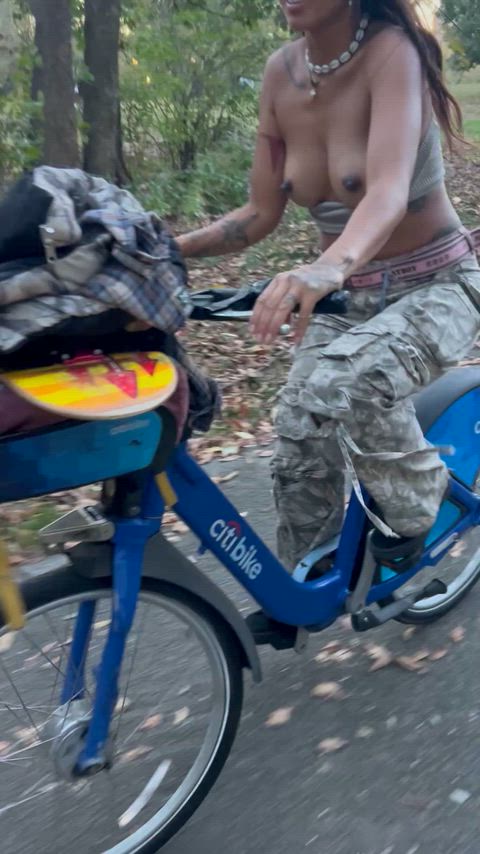 Citi bike titties