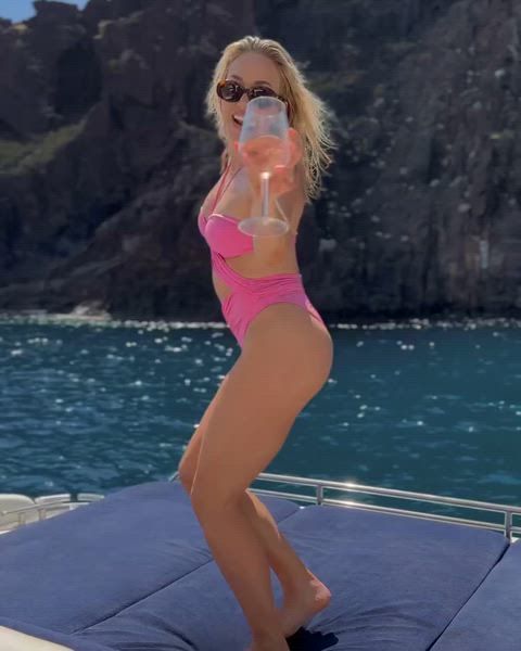 Morgan (BB:OTT) dancing in a swimsuit