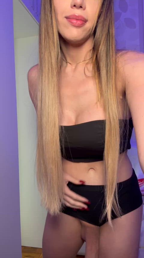 Can u fit ur whole mouth over my dick