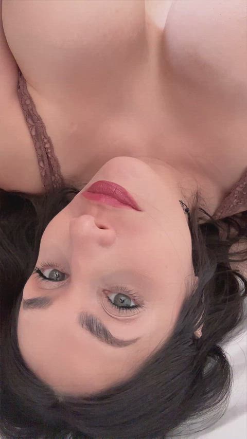 Wife, mom, & naughty… think you can handle it?