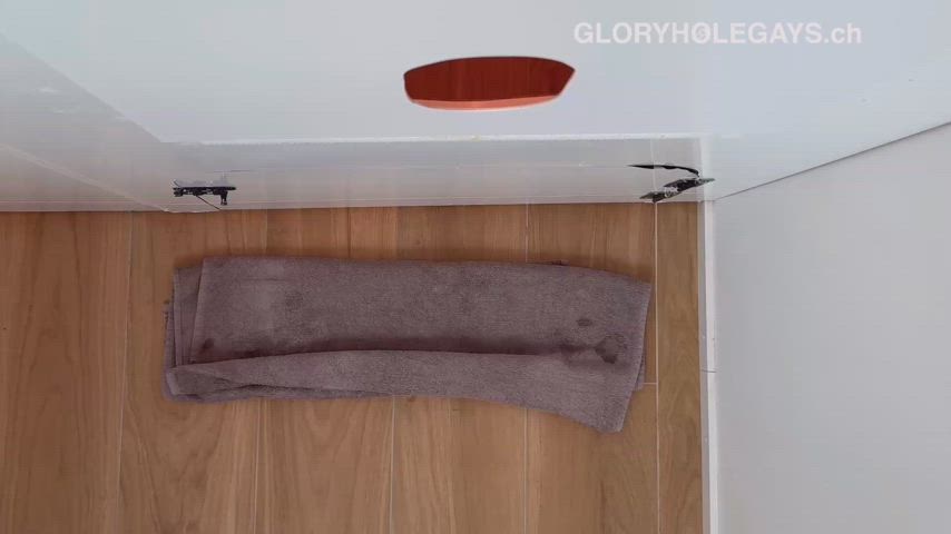 My boy friend comes to the gloryhole and he lets cum all over his best piece thumbnail