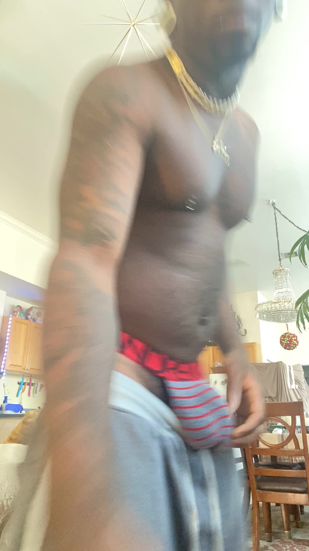Requesting tha gawk gawk 3000 double handed vacuum cleaner with a side of bubble butt and thick titties please