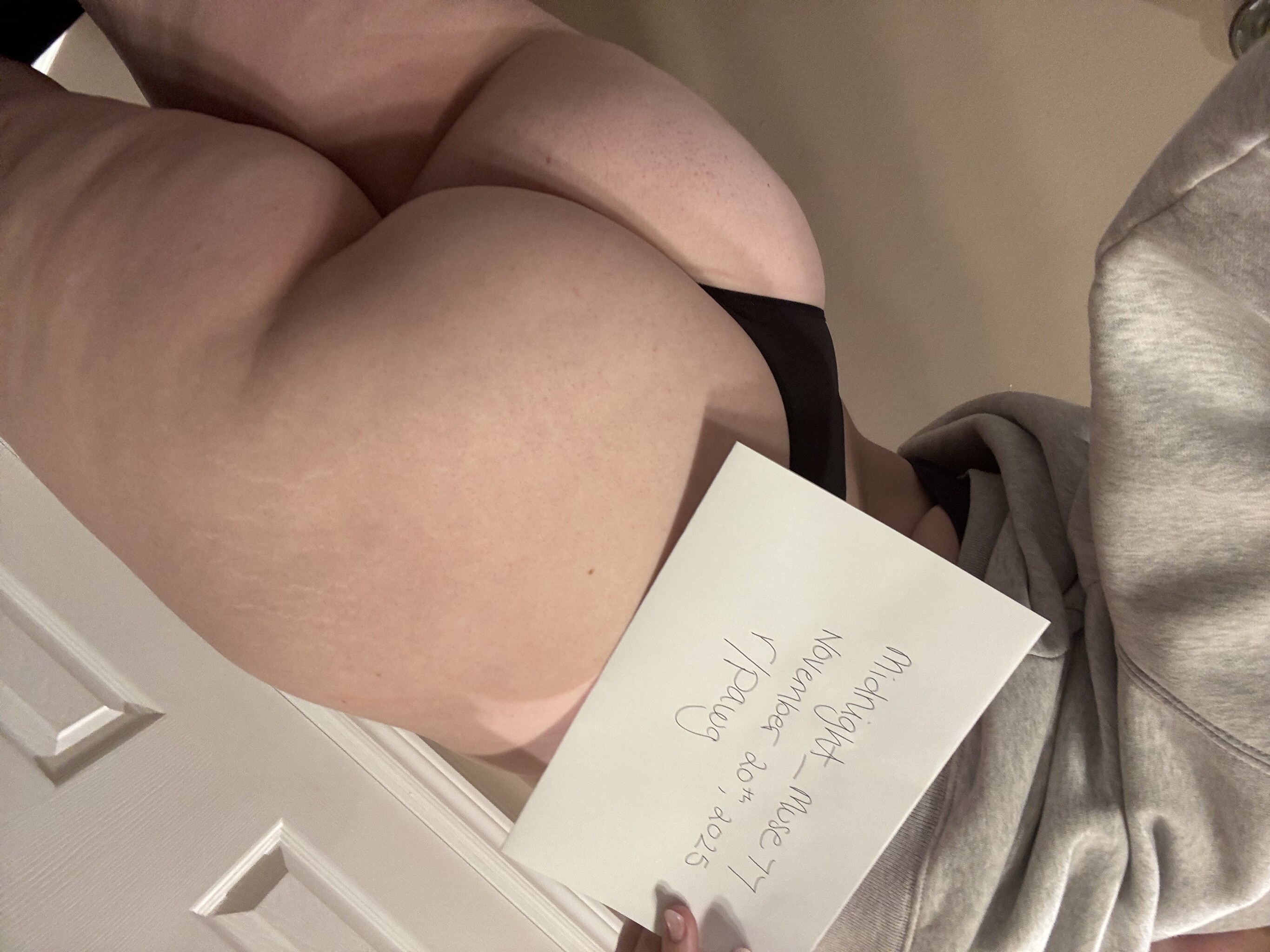 Curvy ass pawg thick