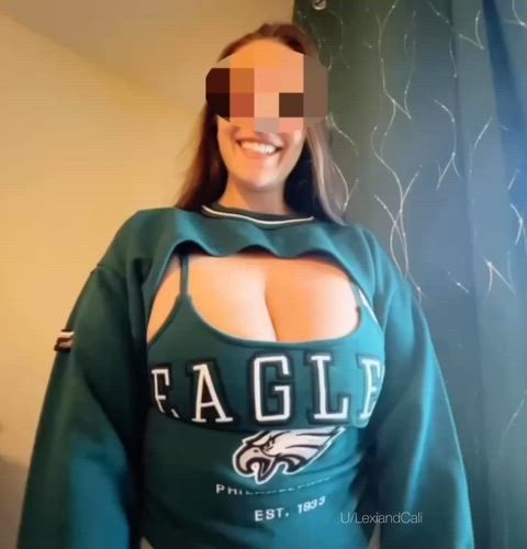 Philly girl that loves showing off my big tits