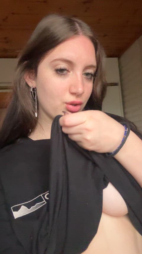 Showing off my natural titties