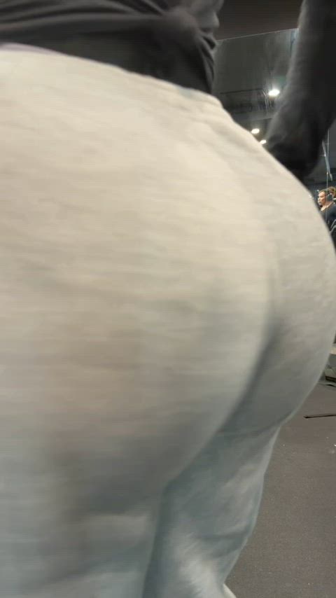 Thick pawg spotted at the gym